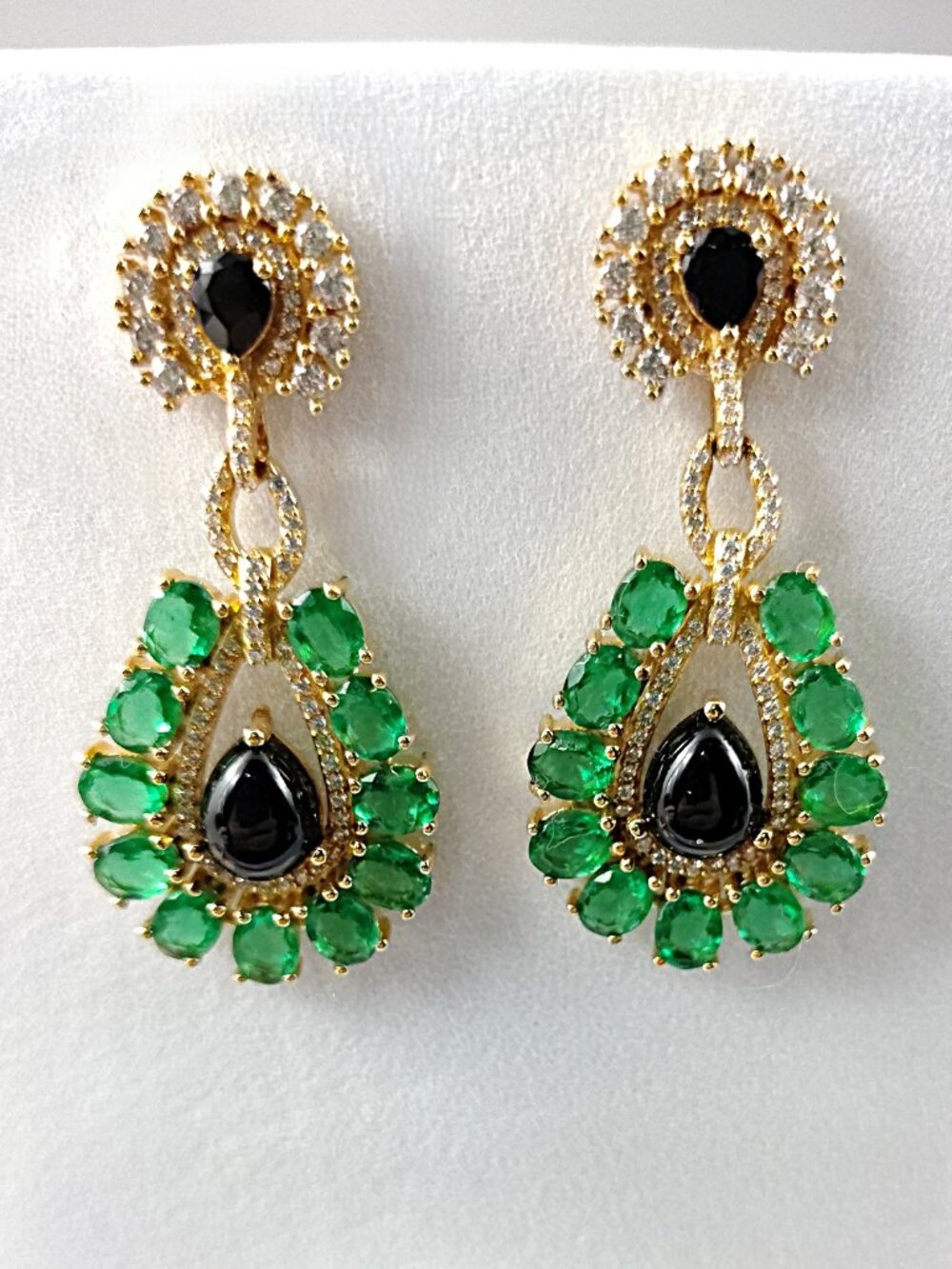 Hespera's Gorgeous Green and Black Stone Drops